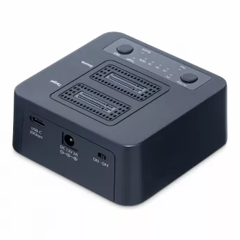 StarTech.com 1:1 M.2 NVMe diskų kopijavimo įrenginys, atskiras M.2 SSD kopijuoklis iki 90 GB/min, USB 3.2 20 Gbps M.2 dviejų lizdų dokas, su USB-C/A kabeliais
