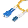 StarTech.com 1m LC į SC (UPC) OS2 vienmodis dvipusis šviesolaidinis kabelis, 9/125µm, 100G, atsparus lenkimui, maži įterpimo nuostoliai - LSZH šviesolaidinis trumpiklis