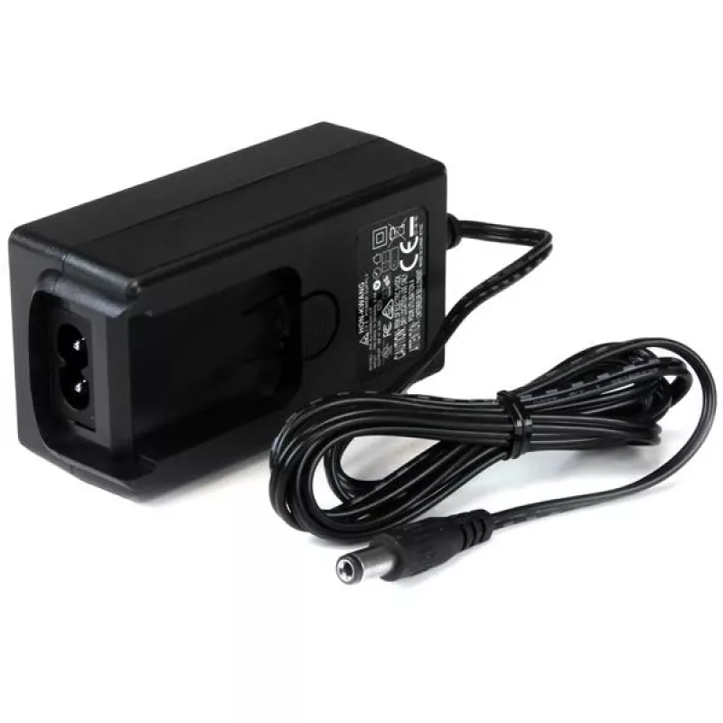StarTech.com SVA9M2NEUA universalus pakaitinis nuolatinės srovės maitinimo adapteris, 9 V 2 A, 100–240 V AC, M tipo cilindrinė jungtis, NA/EU/UK/AU kištukai