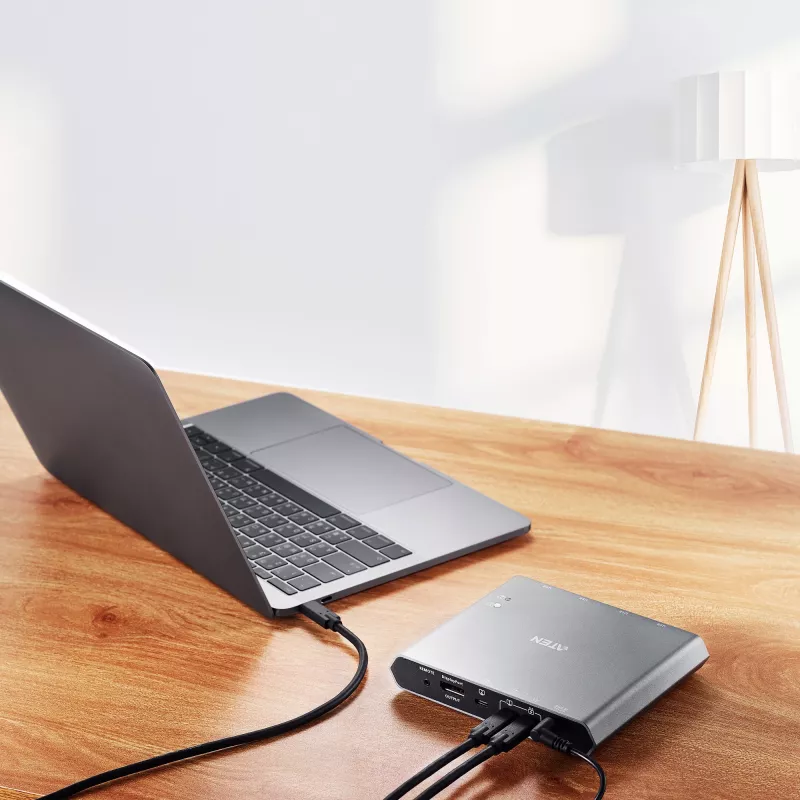 ATEN US3311 2 prievadų 4K DisplayPort USB-C KVM jungiklis su dokstacija ir maitinimo perdavimu