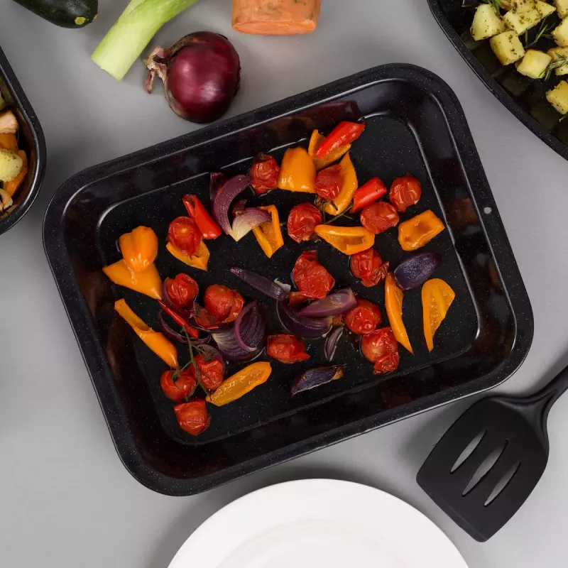 Kepimo ir pjaustymo padėklų rinkinys Russell Hobbs CW207011EU, 3 vnt. – kepimo padėklas ir dvi pjaustymo lentelės
