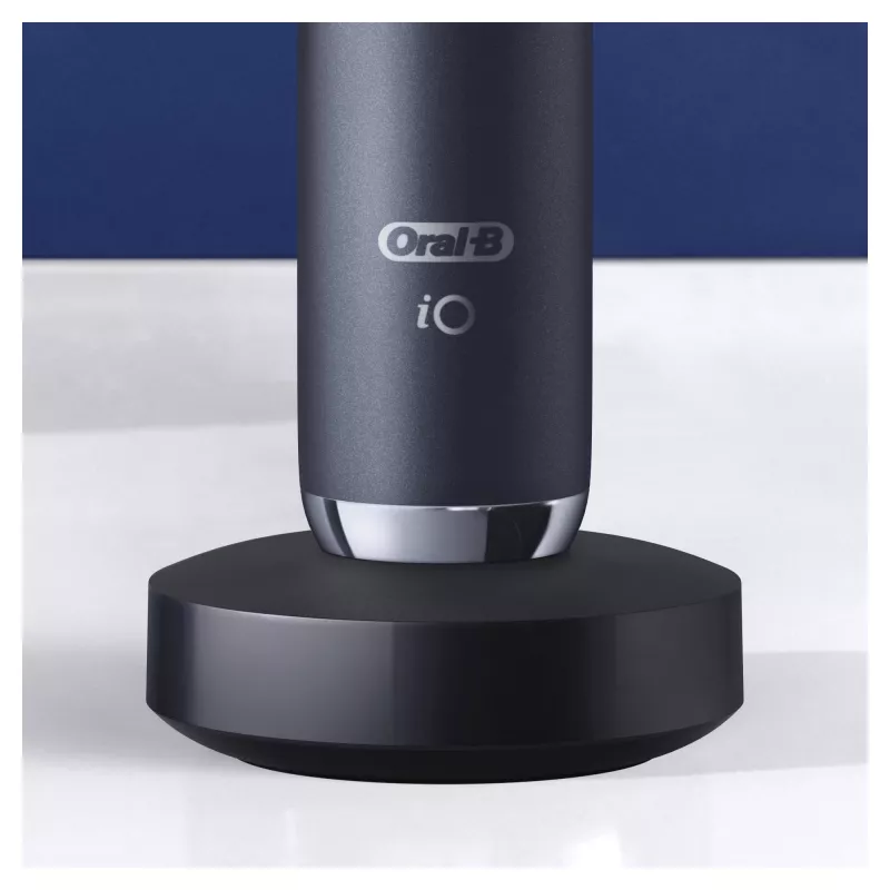 Sukamasis-osciliuojantis dantų šepetėlis Oral-B iO 80363731 Juodas Sidabrinis Suaugusiems Dantenų priežiūra Jautrūs dantys Balinimas