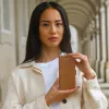 Dėklas Folio dbramante1928 Lynge iPhone 14 Plus Tan 3 kortelių kišenės