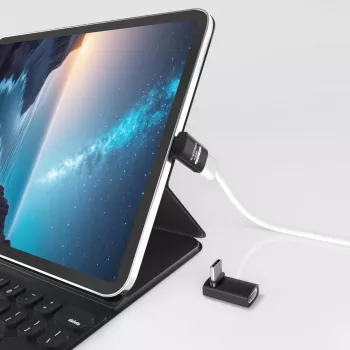 USB4 laidas MicroConnect USB4-CCFAS90-240W — 240W galios tiekimas, 40 Gbps duomenų perdavimas, USB-C į USB-C