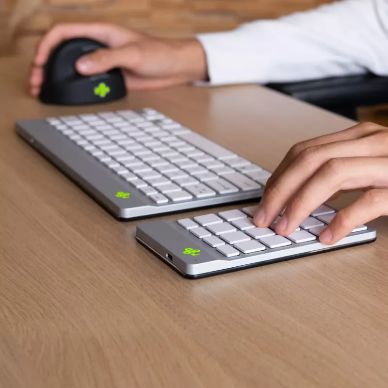 R-Go Tools Numpad Break ergonominė skaičių klaviatūra su pertraukų programine įranga, Bluetooth, balta