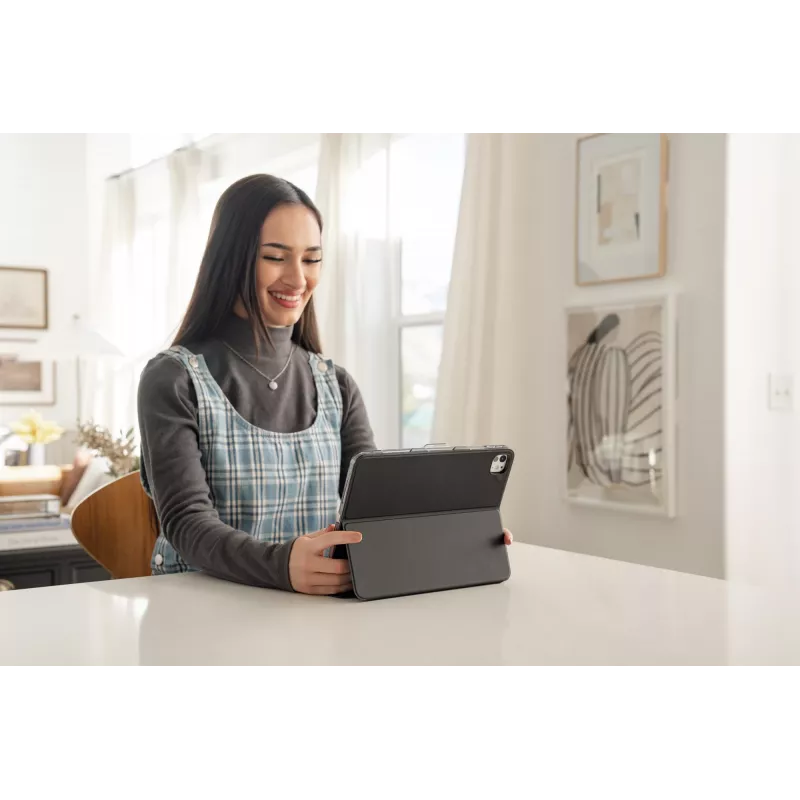 ZAGG Pro Keys 2 QWERTZ vokiškas juodas Bluetooth klaviatūra ir dėklas iPad Pro 11 (M4)