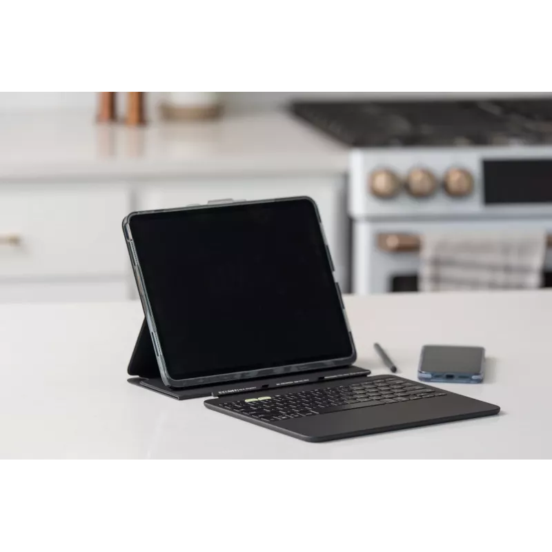 ZAGG Pro Keys 2 QWERTZ vokiškas juodas Bluetooth klaviatūra ir dėklas iPad Pro 11 (M4)