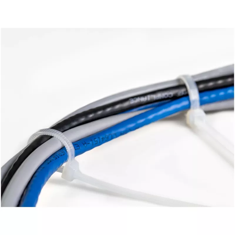 StarTech.com 8 colių (20 cm) kabelių raiščiai - 1/8 colio (4 mm) pločio, 2-1/8 colio (55 mm) ryšulio skersmuo, 50 svarų (22 kg) tempimo stiprumas, nailoniniai savaime užsifiksuojantys raiščiai su lenktu antgaliu - 94V-2/UL sertifikuoti, 1000 vnt. pakuotė 