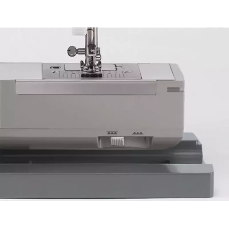 Automatinė siuvimo mašina SINGER Heavy Duty 4432 – 32 siūlės, 1100 RPM, 6 mm siūlės plotis, laisva rankovė, 120 V