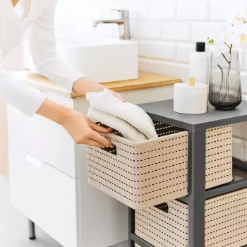 rotho Country plastikinė spintelė su 3 stalčiais, balta, 71,2×32,5×37,5 cm, technopolimeras, ratukai