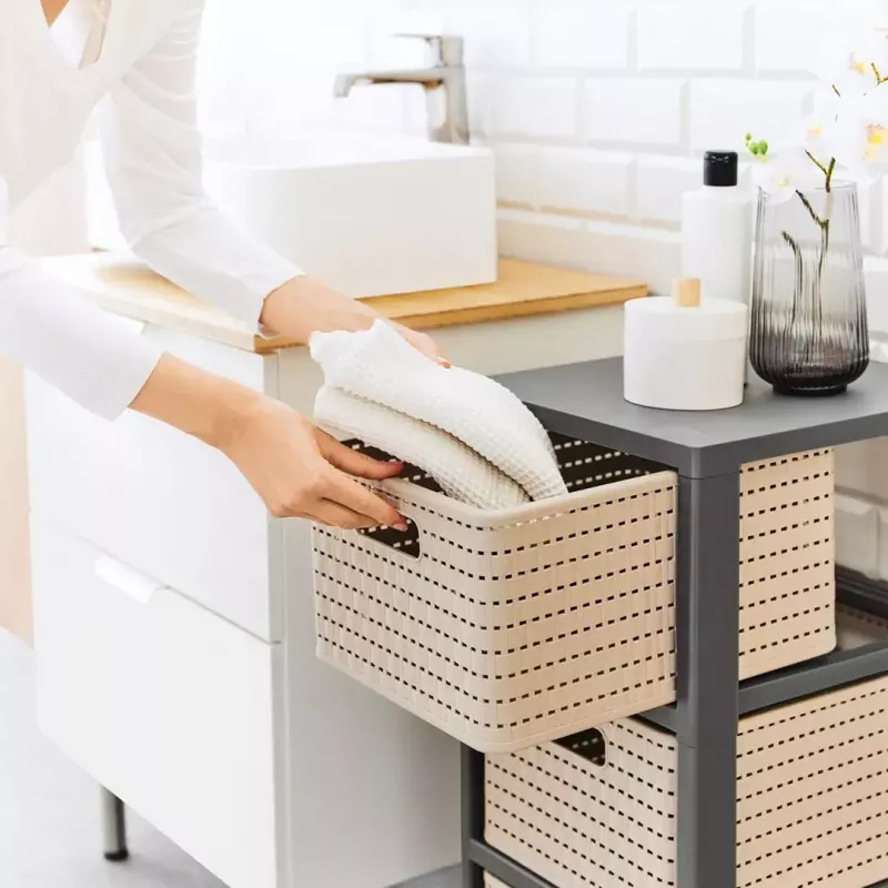 rotho Country plastikinė spintelė su 3 stalčiais, balta, 71,2×32,5×37,5 cm, technopolimeras, ratukai