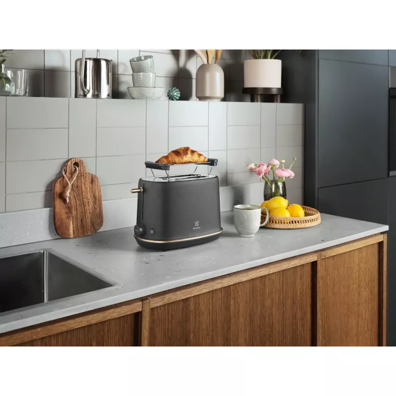 Skrudintuvas Electrolux E7T1-6BP 2 riekės 980 W Juodas
