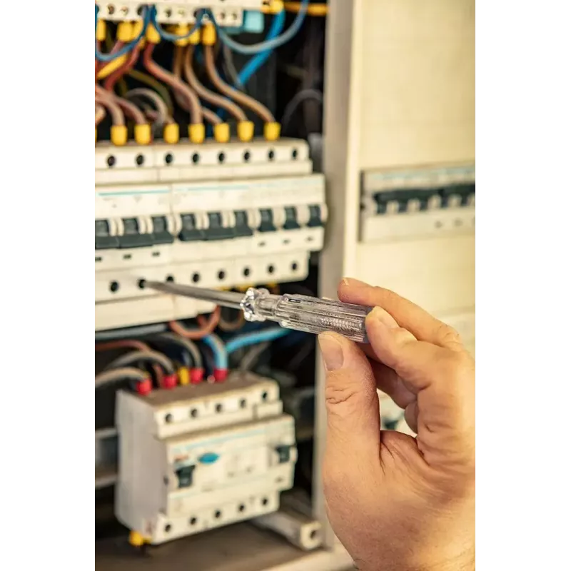 Replijų ir atsuktuvų rinkinys TOP-01-235 1000V, 7 vnt., izoliuoti rankiniai įrankiai