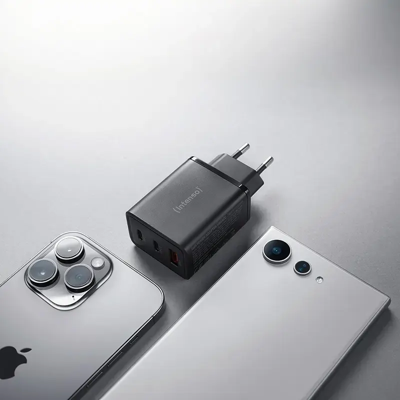 Intenso W65ACC 65W USB-C ir USB-A įkroviklis (juodas)