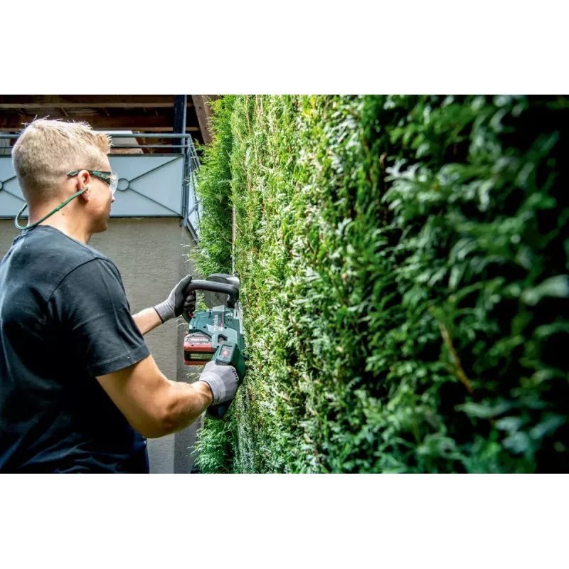 Metabo HS 18 LTX BL 75 vieno peilio akumuliatorinė gyvatvorės žirklės 4,4 kg 18 V