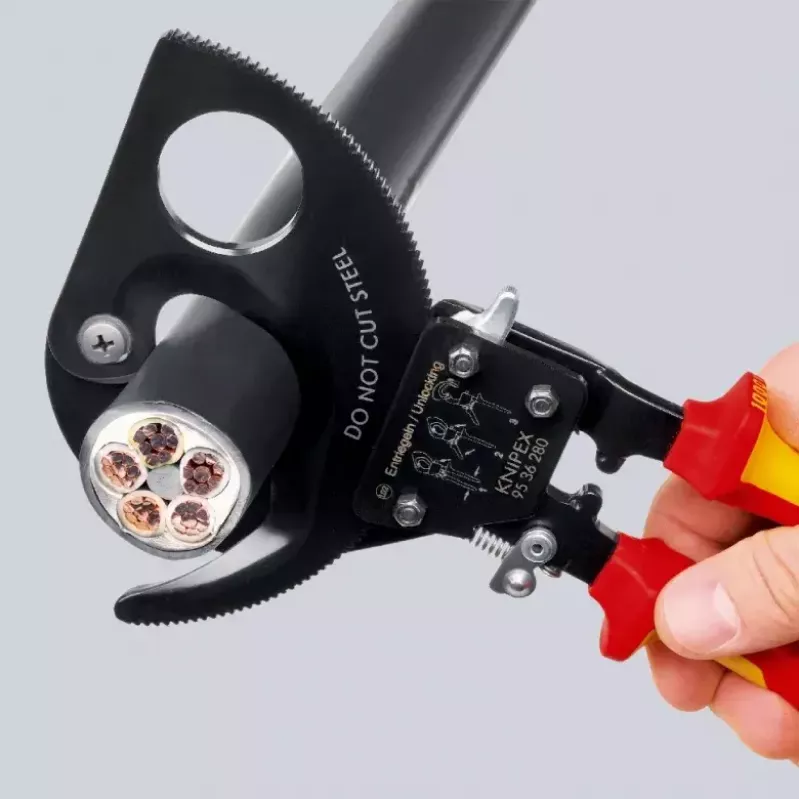 Rankinis kabelių pjoviklis Knipex 95 36 250