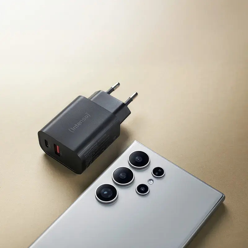 Maitinimo adapteris Intenso W30AC 30 W USB-A USB-C juodas