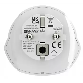 Kelioninis adapterio kištukas SKROSS World to Europe – universalus įėjimas į europinį lizdą, baltas, 64×58×47 mm