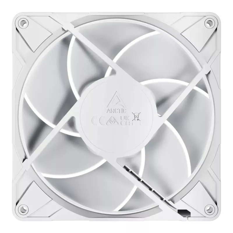 ARCTIC Freezer P14 Pro A-RGB (Baltas) - 3 vnt. 140 mm A-RGB PWM ventiliatoriai su kabelių skirstytuvu