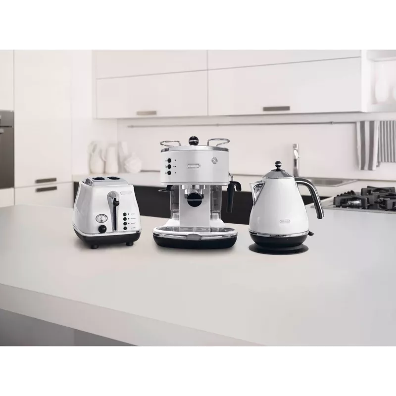 Espresso aparatas De’Longhi ECO 311.W — rankinis, 15 bar, 1,4 L, 2 puodeliai, šildymo funkcija