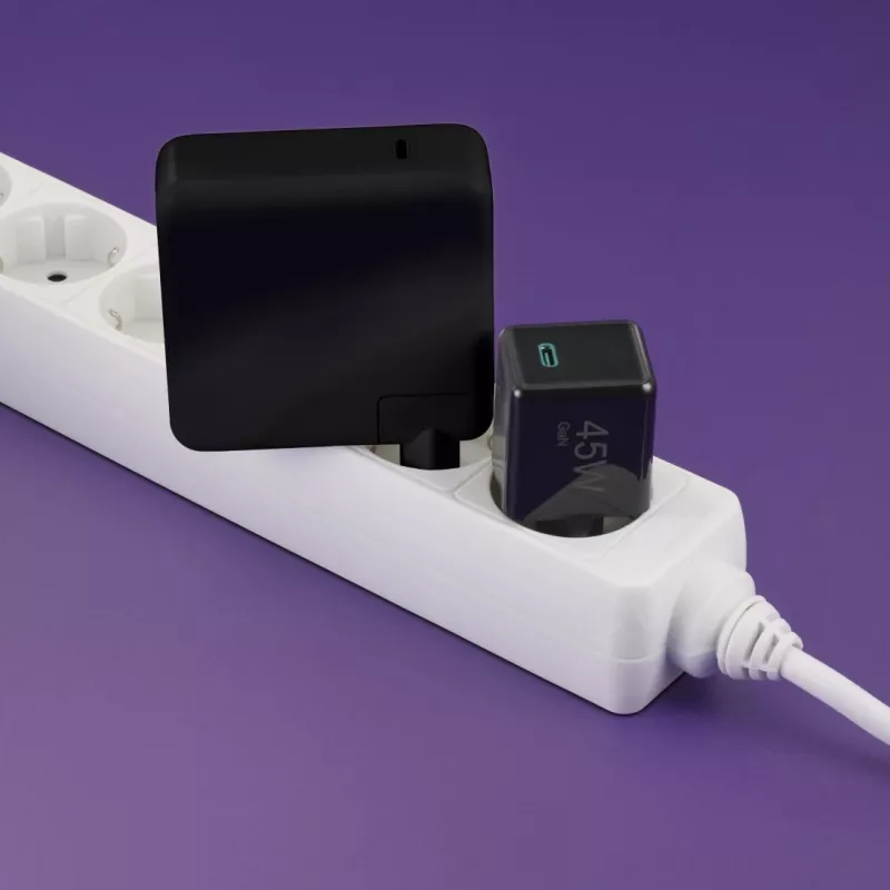 Hama 00201987 greitasis USB-C įkroviklis 45 W, juodas
