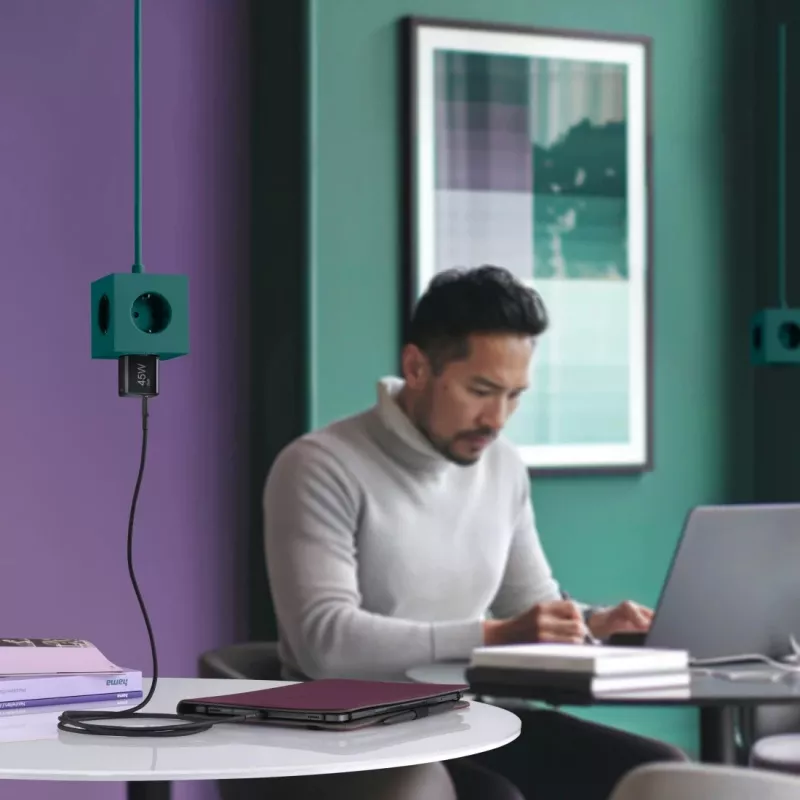 Hama 00201987 greitasis USB-C įkroviklis 45 W, juodas