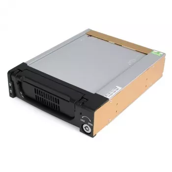 StarTech.com Black Aluminum 5.25in tvirtas SATA kietojo disko mobilus stovas – dėklas