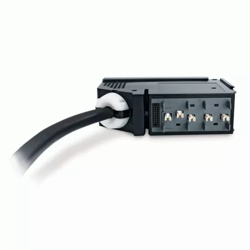 APC IT maitinimo paskirstymo modulis 3 poliai 5 laidai 16A IEC309 1040cm PDU