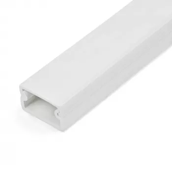 StarTech.com kabelių valdymo kanalas su lipnia juosta ir dangteliu, 3/4 colio (19 mm) plotis x 3/8 colio (11 mm) aukštis – 1 m ilgio, PVC, tinka iki 6 kabelių, UL sertifikuotas