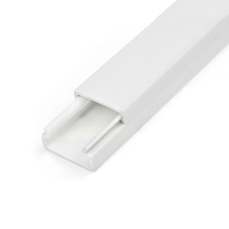 StarTech.com kabelių valdymo kanalas su lipnia juosta ir dangteliu, 3/4 colio (19 mm) plotis x 3/8 colio (11 mm) aukštis – 1 m ilgio, PVC, tinka iki 6 kabelių, UL sertifikuotas