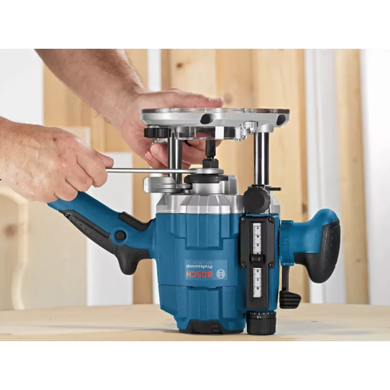 Bosch GOF 1250 CE juoda, mėlyna 24000 aps./min 1250 W frezavimo staklės
