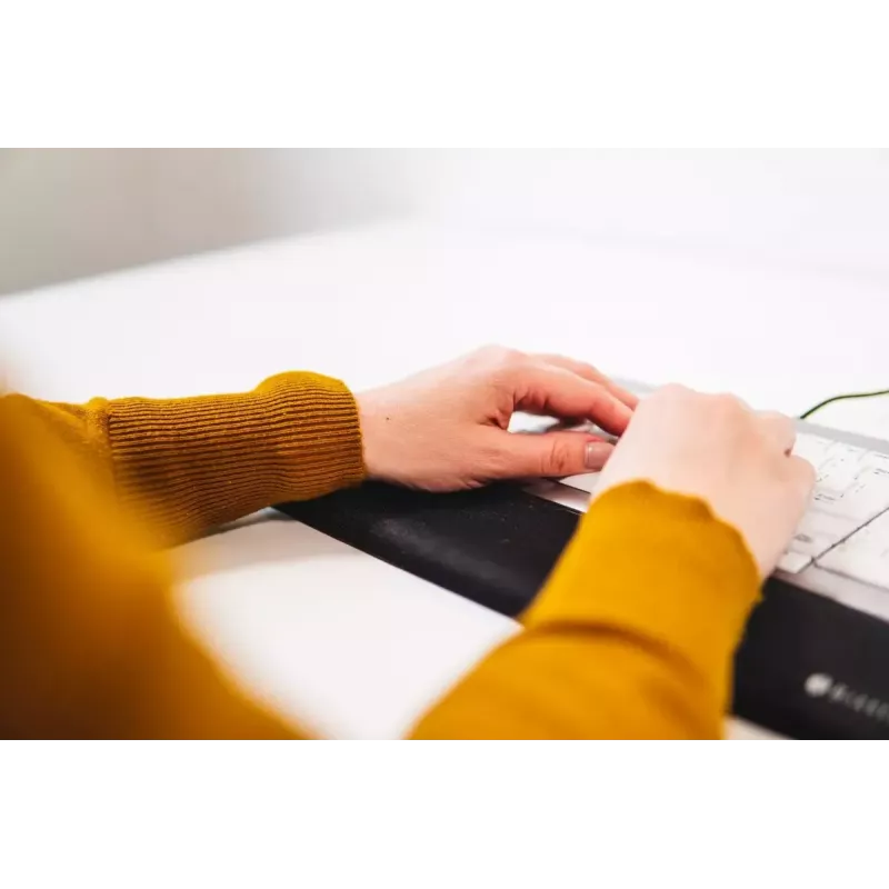 BakkerElkhuizen Trapezium Ergo Wrist Rest Standard – ergonominė riešo atrama klaviatūrai