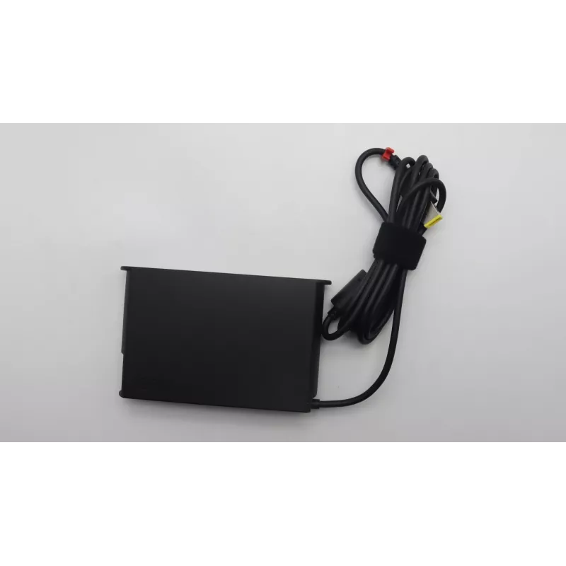 Lenovo 5A11K67847 maitinimo adapteris / keitiklis 135 W, juodas
