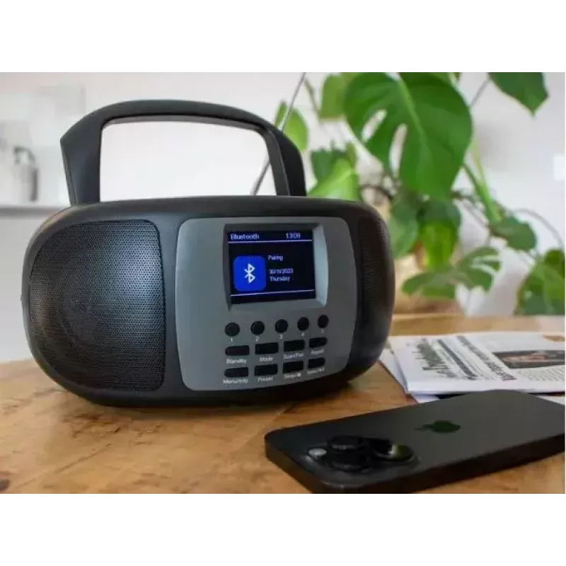 Nešiojamas DAB+/FM radijas Lenco SCD-860 su Bluetooth, CD grotuvu, 2,4 col. TFT ekranu, 2×2W, AUX, baterija/tinklas