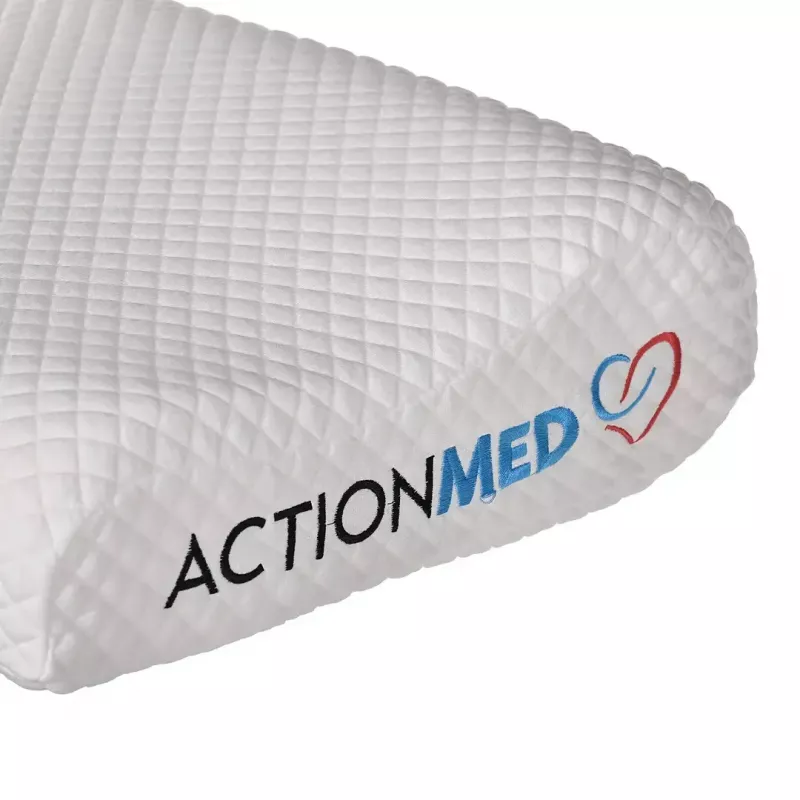 Ortopedinė kaklinė pagalvė ActionMed CERVICAL MED PILLOW PO100AM – putų užpildas, 550×360×120 mm, nuimamas skalbiant užvalkalas, balta