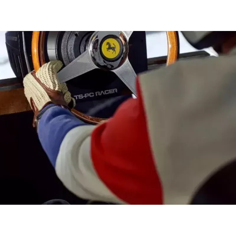 Thrustmaster 2960822 žaidimų valdiklio priedas – lenktynių vairas