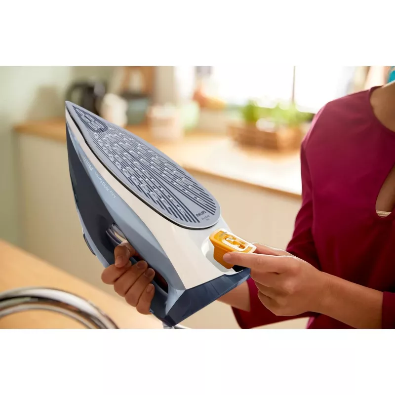 Lyginimo lygintuvas Philips DST7020/20 — 2800 W, SteamGlide Plus padas, 50 g/min nuolatinis, 250 g/min stiprinimas, 0,3 L talpa, mėlyna