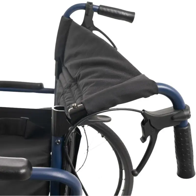 Lengvas lydinio neįgaliojo vežimėlis MDH NAVY1 — aliumininis rėmas, sėdynė 46×42 cm, max 120 kg, sulankstomas, 14,7 kg