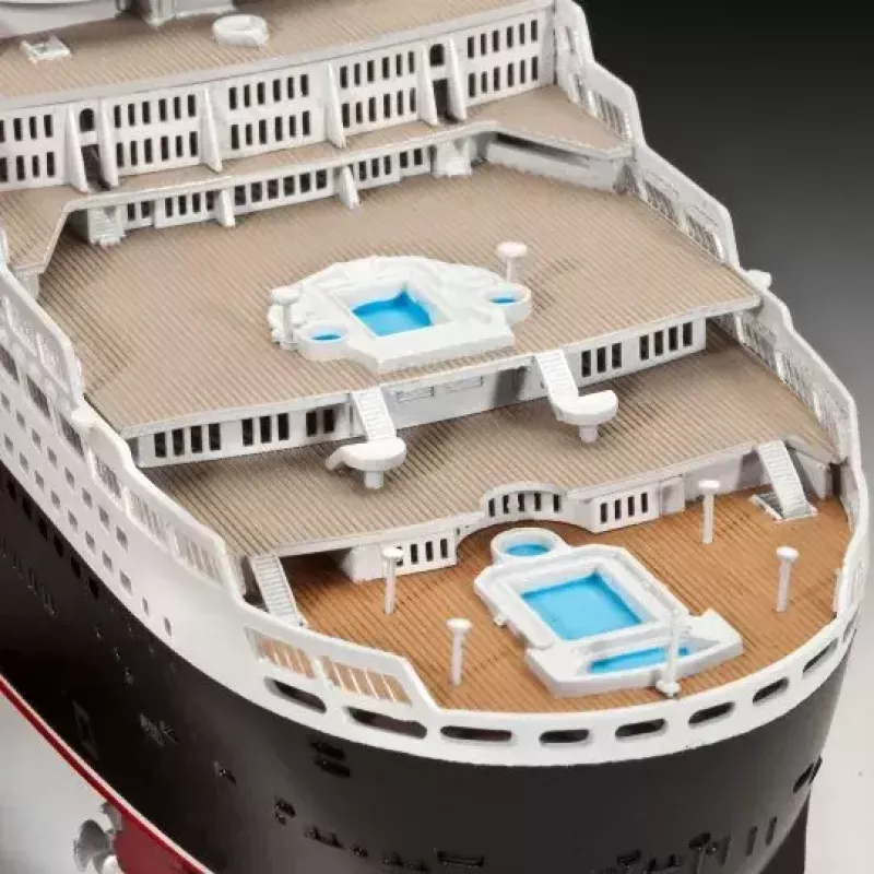„Revell Queen Mary 2“ keleivinio laivo modelio surinkimo rinkinys, mastelis 1:700