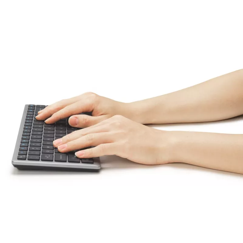 Kensington KB435 EQ belaidė daugiaįrenginė kompaktiška klaviatūra