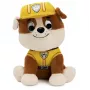 GUND PAW Patrol Rubble minkštas žaislas su statybininko uniforma, 15 cm