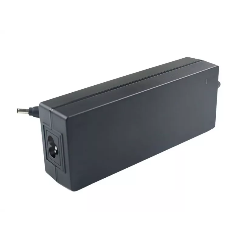 CoreParts MBXAC-AC0016 maitinimo adapteris / keitiklis Vidine 120 W Juoda