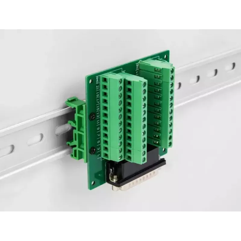 DeLOCK D-Sub HD 44 kontaktų kištukinis adapteris į gnybtų bloką, montavimui ant DIN bėgelio 84x86x30mm
