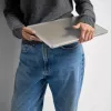 Incase Edge Hardshell Case su Makrolon® 16 colių MacBook Pro (M1-M4, 2021-2024)