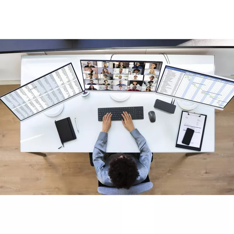 Kensington SD4843P EQ USB-C 10Gbps belaidė trijų monitorų stotelė
