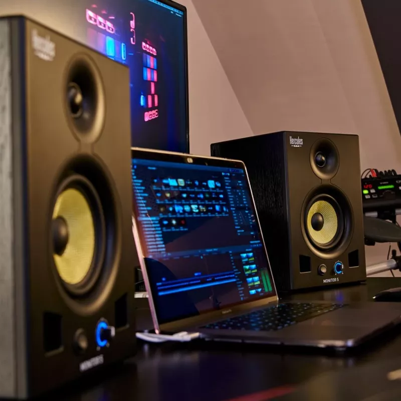 2 krypčių garsiakalbis Hercules Monitor 5 80 W