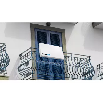 Pločioji palydovinė antena Megasat D2 10,7–12,75 GHz balta