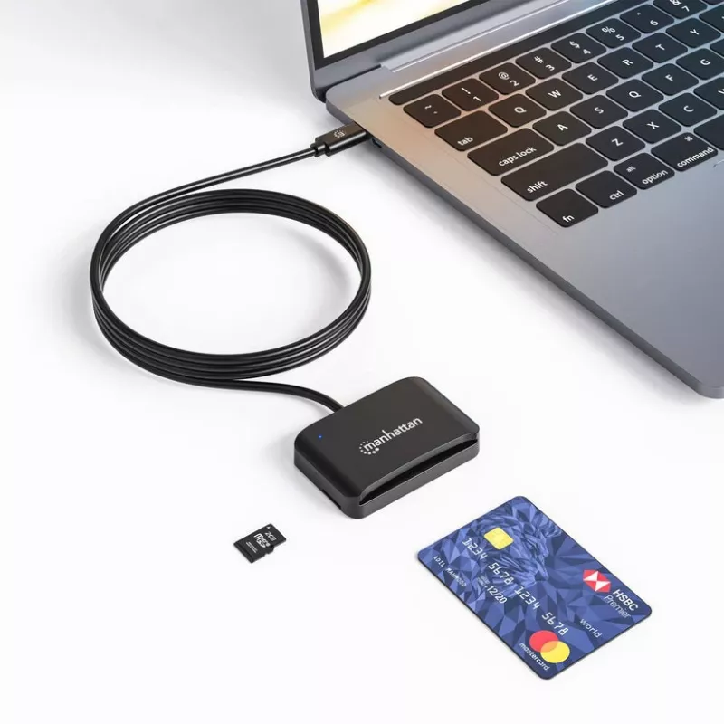 Manhattan USB-C kontaktinių kortelių skaitytuvas su microSD lizdu, USB Type-C vyriškas prie kontaktinio skaitytuvo sąsajos ir microSDXC, palaiko Windows, macOS ir Linux, skaito SIM korteles su adapteriu, kabelis 1m, juodas, trejų metų garantija