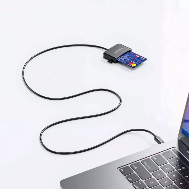 Manhattan USB-C kontaktinių kortelių skaitytuvas su microSD lizdu, USB Type-C vyriškas prie kontaktinio skaitytuvo sąsajos ir microSDXC, palaiko Windows, macOS ir Linux, skaito SIM korteles su adapteriu, kabelis 1m, juodas, trejų metų garantija