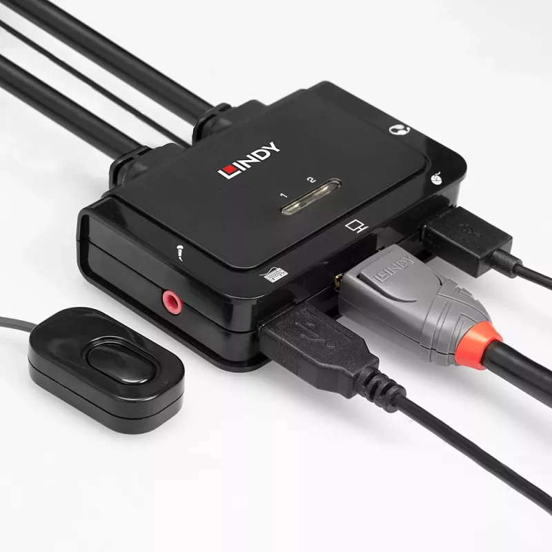 Lindy 2 prievadų DisplayPort 1.2, USB 2.0 ir garso kabelinis KVM jungiklis